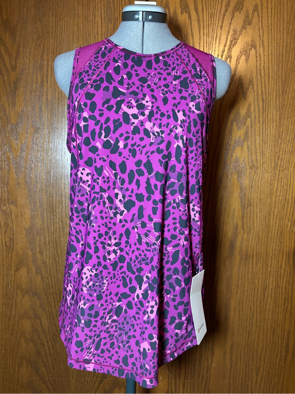 LuLulemon Magenta and Black Leopard-Print Sleeveless Tank - size 8